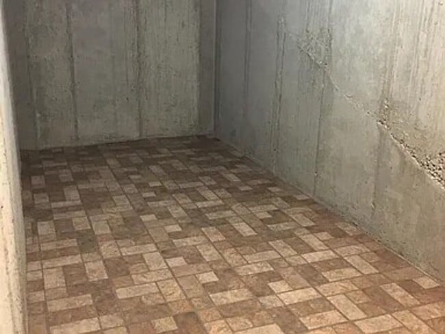 Building Photo - 2 Bedroom Walk out Basement Apartment