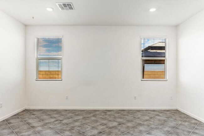 Building Photo - 10394 S Cienega Knolls Loop