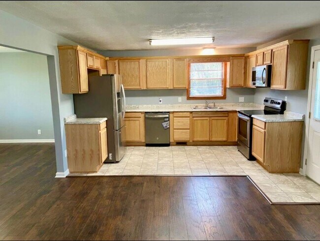 Building Photo - 155 Santa Fe Trail