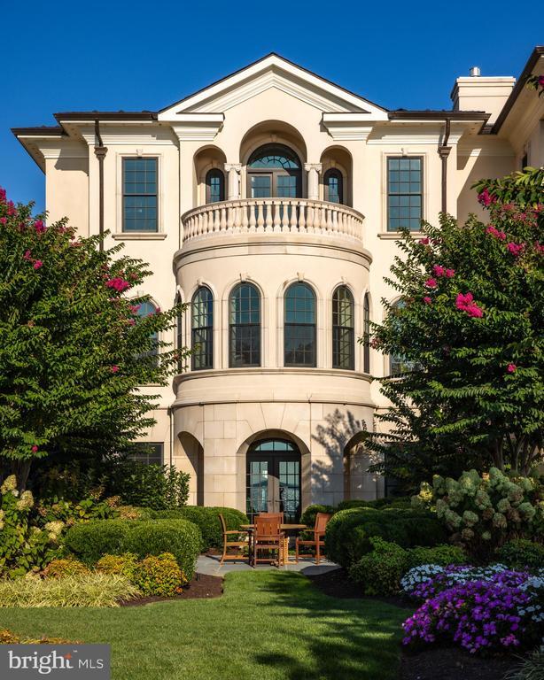 Building Photo - 200 Bridgeview Ln