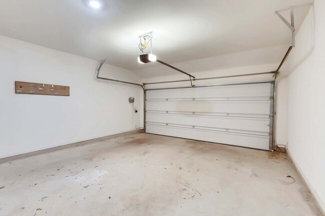 Building Photo - 133 James Rose Ln