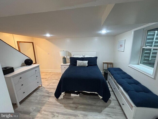 Building Photo - 2803 Albemarle Dr