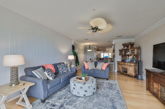 Building Photo - 1593 Pinellas Bayway S