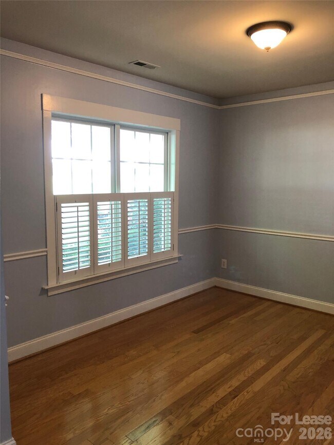 Building Photo - 113 Lake Davidson Park