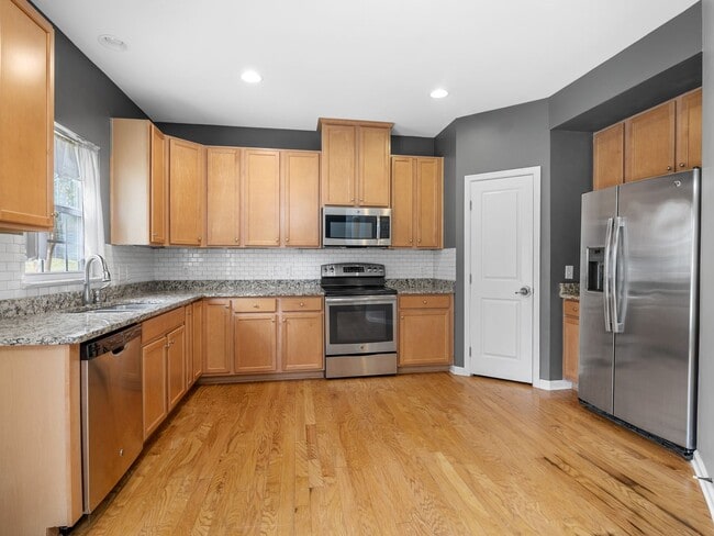 Building Photo - 4 Bedroom/2 Bath Duncan/Riverfalls