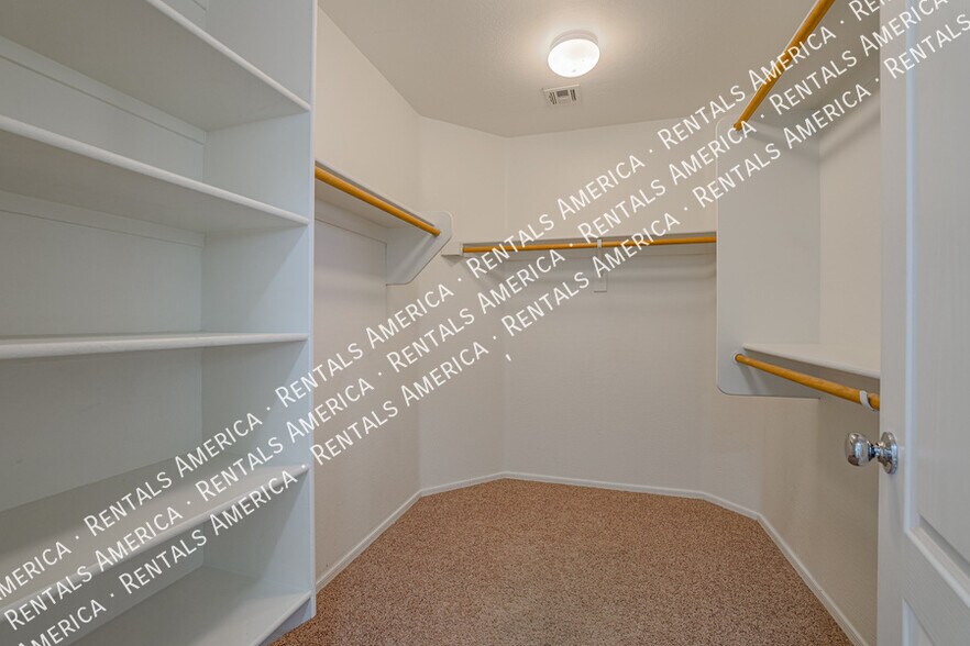 Building Photo - 2134 S Seton Ave