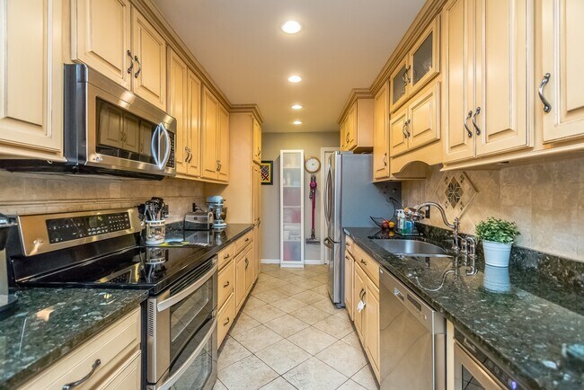 Kitchen - 107 North Broadway