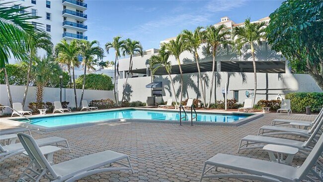 Building Photo - 3031 N Ocean Blvd