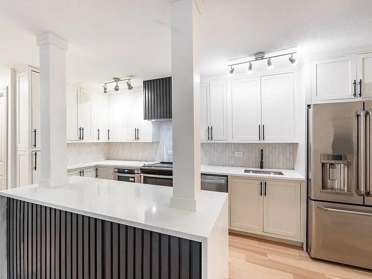 Building Photo - 1339 N Dearborn St