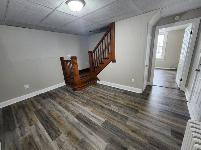 Building Photo - 440 E Queen St