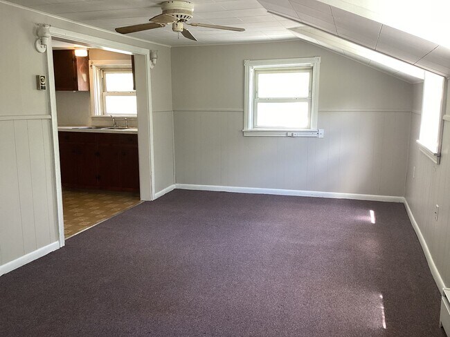 Building Photo - 15371 Church St