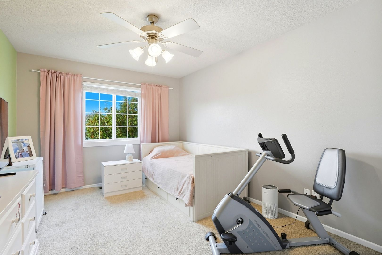 Building Photo - 235 Lockmoor Ave