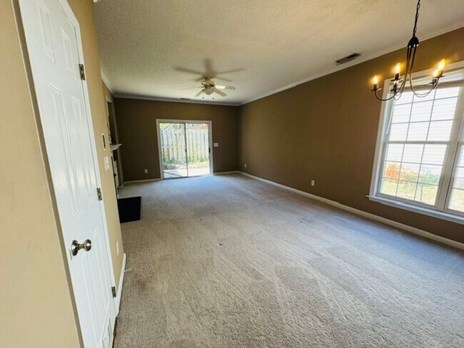 Building Photo - 2027 Turtle Point Dr