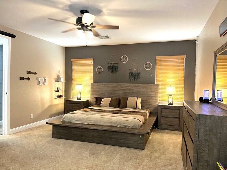 Building Photo - 7729 Villa Gabriela Ave