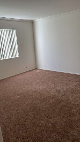 Building Photo - 507 S Orange Ave