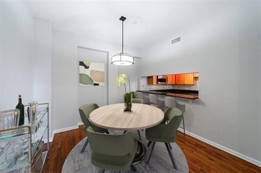 Building Photo - 347 Varick St
