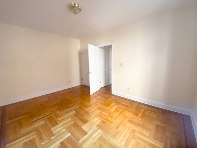 Building Photo - 112 Marine Ave