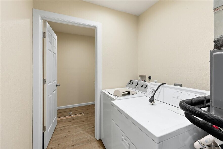 Building Photo - 6429 Timber Dr