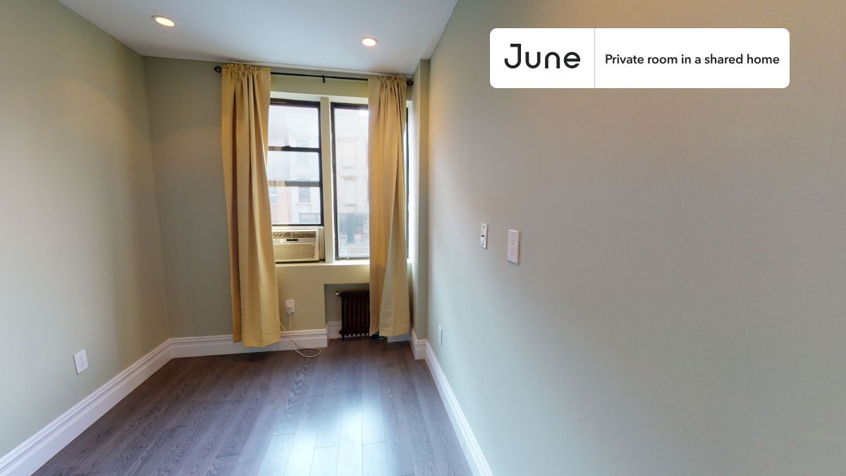 Building Photo - Private bedroom in 3 bed/2 bath Home