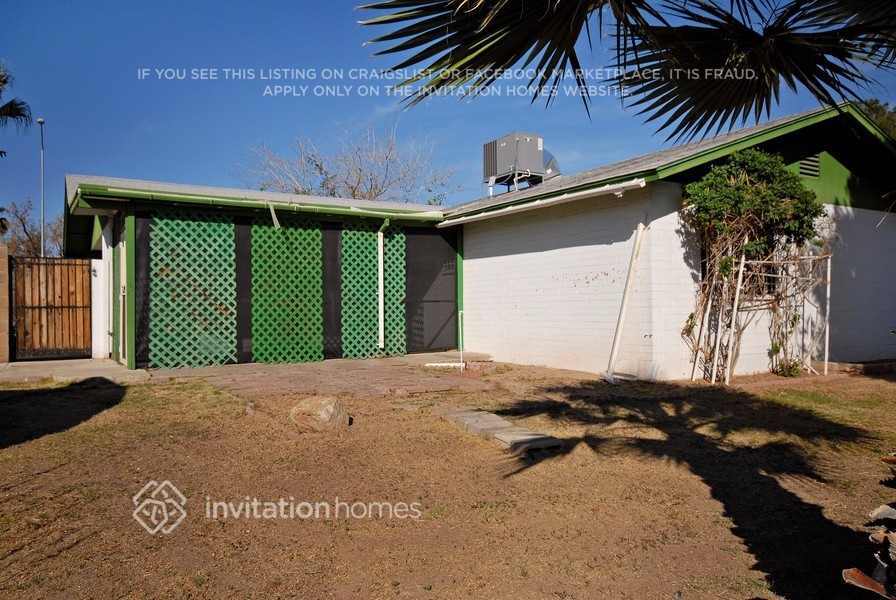 Building Photo - 757 S Vineyard