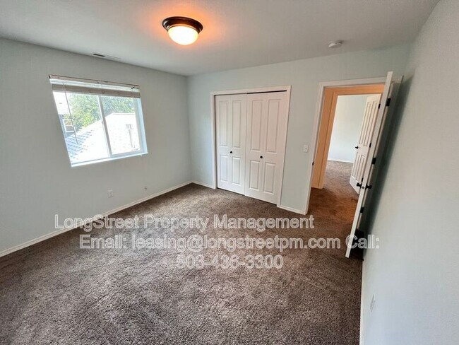 Building Photo - 4833 NE 18th Ave