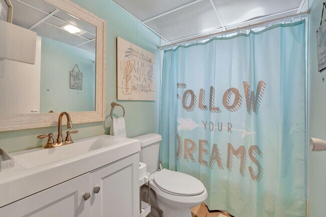 Building Photo - 89 Flanders Way