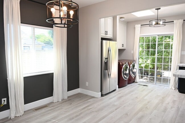 Building Photo - Nice Willow Glen Bungalow, Pet Friendly, 2...
