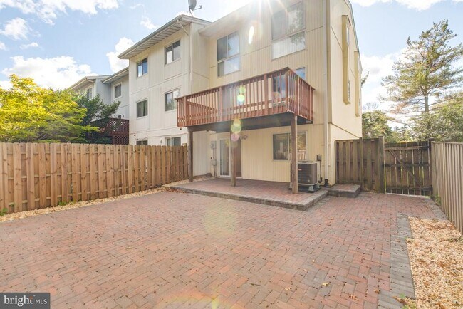 Building Photo - 9836 Sweet Mint Dr