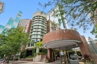 Building Photo - 440 N McClurg Ct