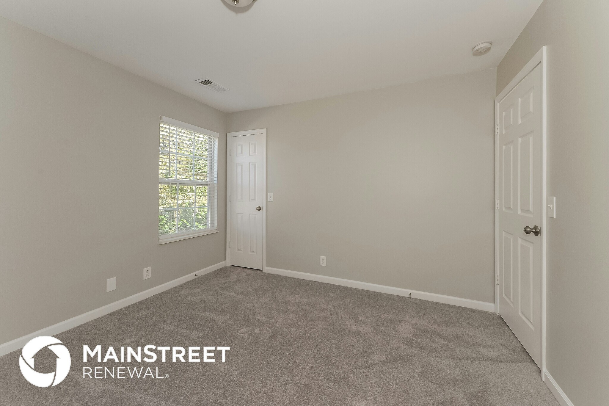 Building Photo - 6412 Paddington Way