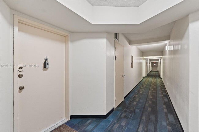 Building Photo - 1351 NE Miami Gardens Dr