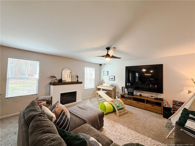 Building Photo - 231 Desert Orchid Cir