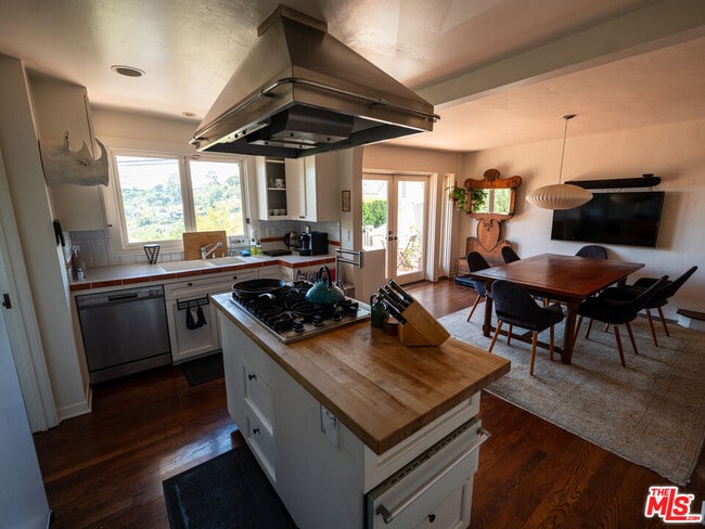 Building Photo - 2666 Rutherford Dr