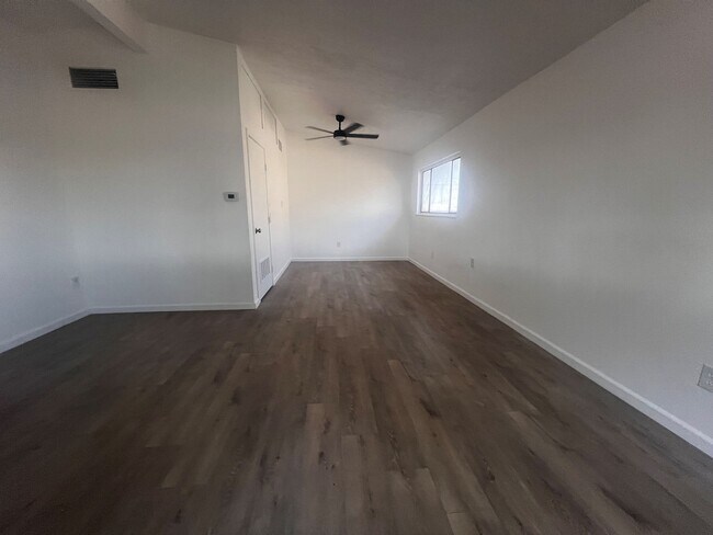 Building Photo - 2015 Rio Vista