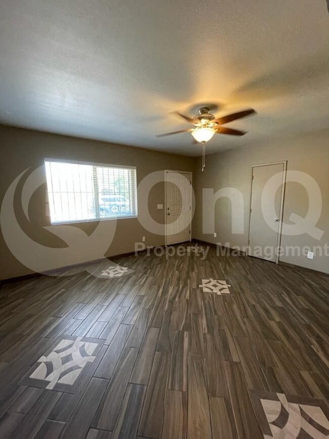 Building Photo - 2831 N Fontana Ave