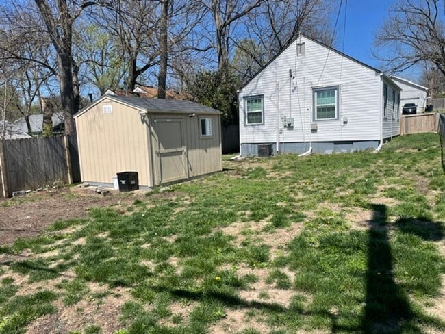 Building Photo - 2bd/1ba Home in South KC!!