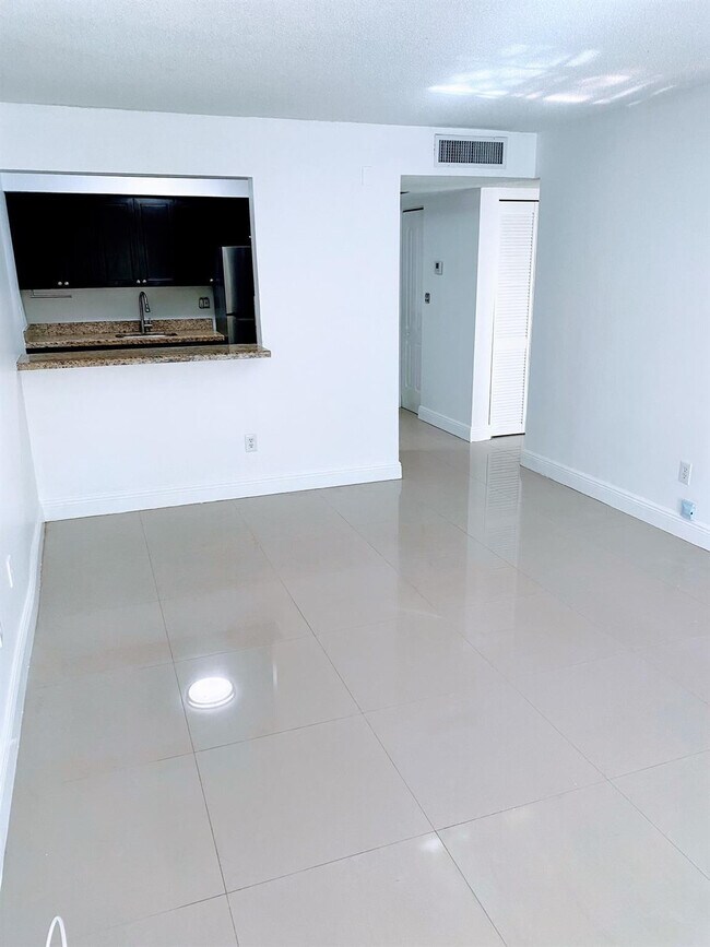 Building Photo - 14201 SW 88th St