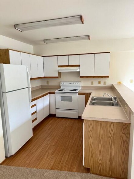 Building Photo - 23000 Edmonds Way