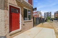 Building Photo - 1511 W Flora St