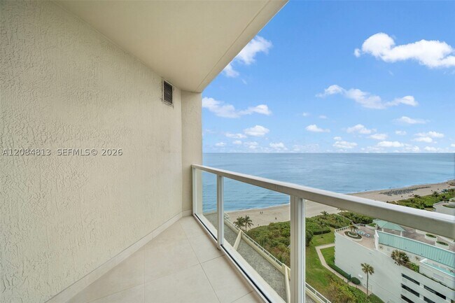 Building Photo - 16699 Collins Ave