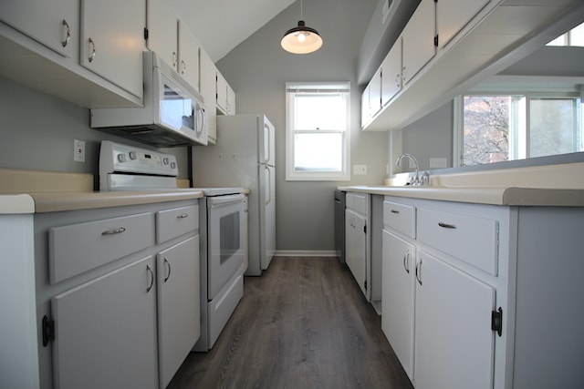 Building Photo - 2040 E St-