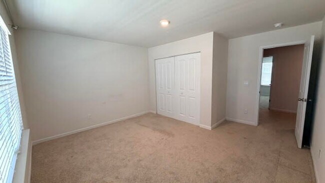 Building Photo - 526 Leven Dr