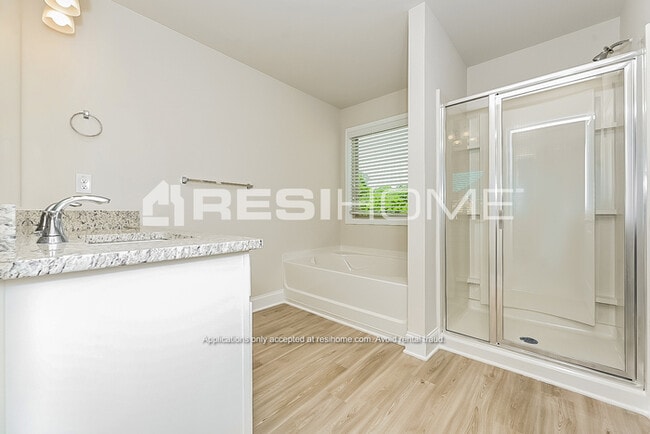 Building Photo - 509 Fiery Warbler St