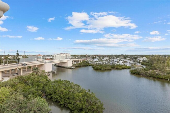 Building Photo - 147 Tampa Ave E