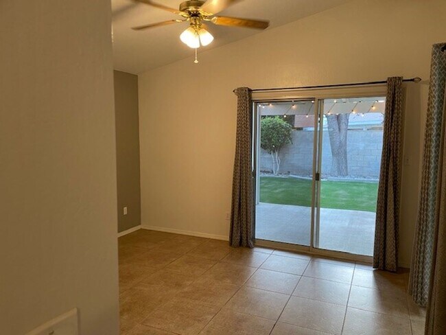 Building Photo - 3025 Starside Dr