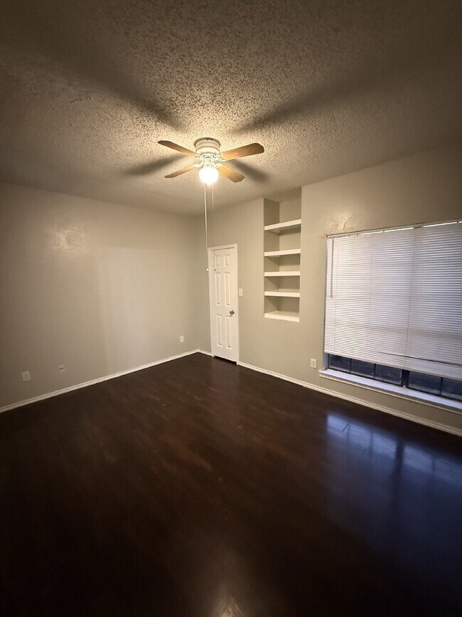 Building Photo - 9601 Forest