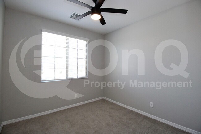 Building Photo - 35733 W Santa Monica Ave