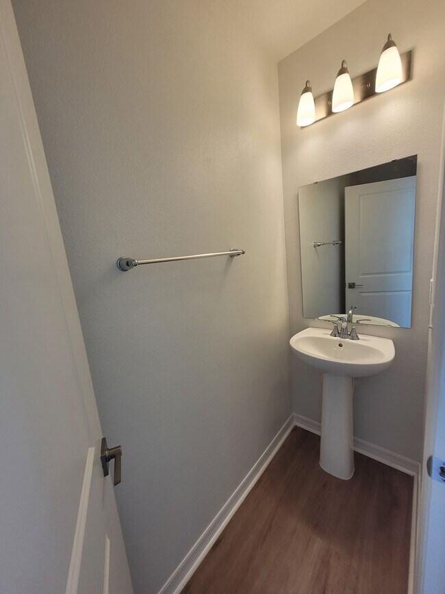 Building Photo - Brand New 3 bed 2.5 bath in beautiful Mirabella neighborhood in Davenport