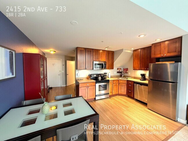 Building Photo - 2415 2nd Ave
