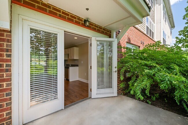 Building Photo - 3 Bedroom Flat Available at the Woodlands - REDUCED DEPOSIT